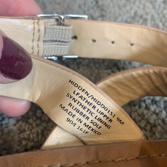 Tan, size nine women’s Sandals - Picture 3 of 4